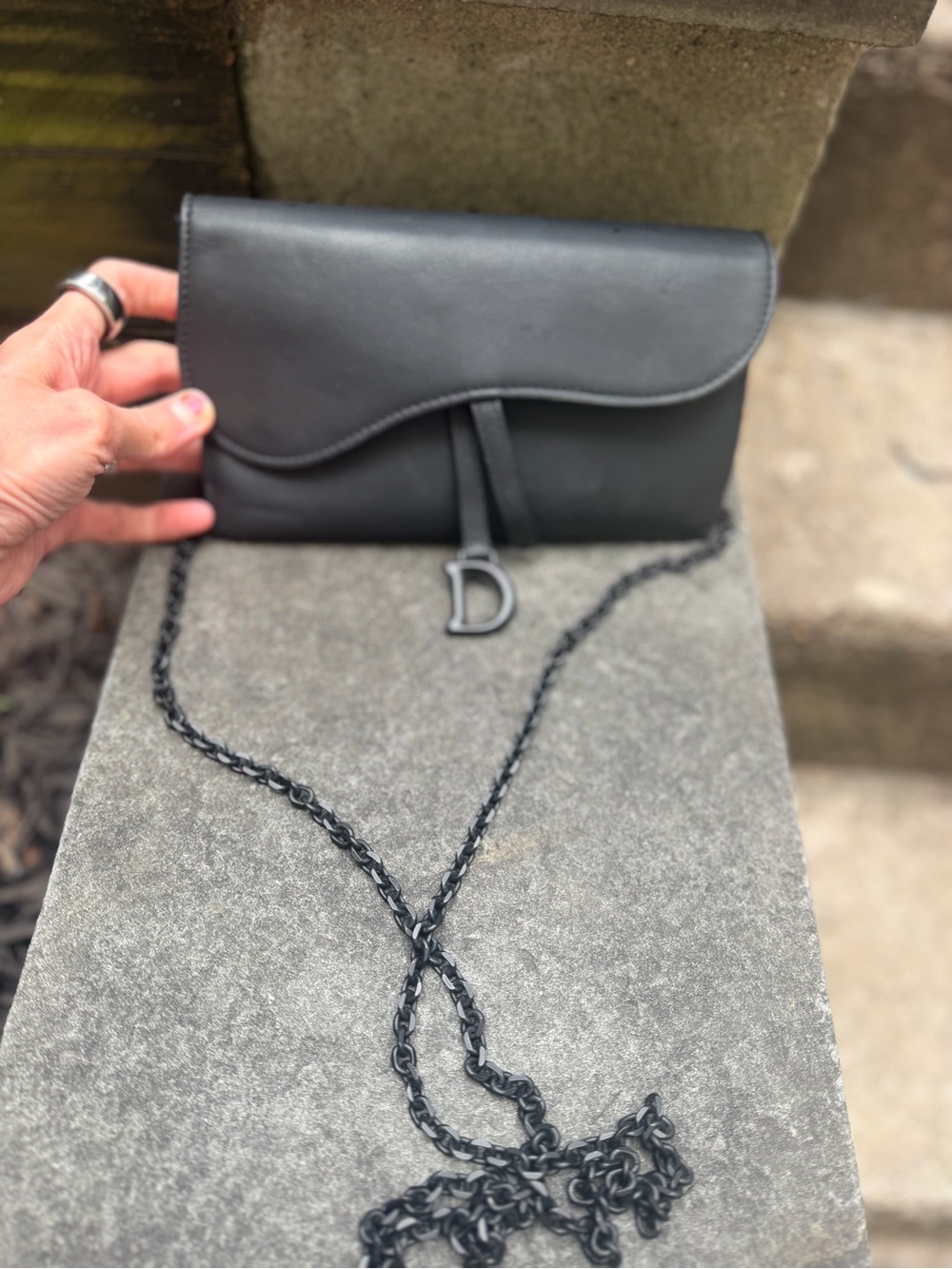 Absolutely stunning iconic EUC Dior Ultra Matte Calfskin Saddle wallet on Chain - Picture 4 of 7